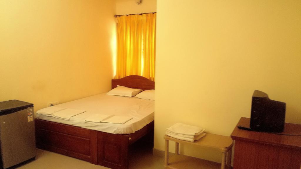 Saikunj Holiday Homes Candolim Zimmer foto